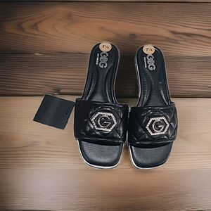 GBG Los Angeles Women Sandals Size 7 1/2